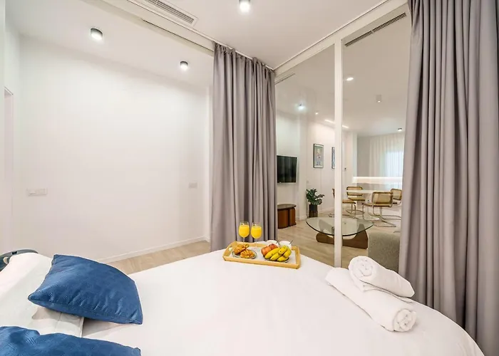 Exclusive Alameda - Central Apartment